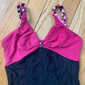 Black and pink leotard/bodysuit
